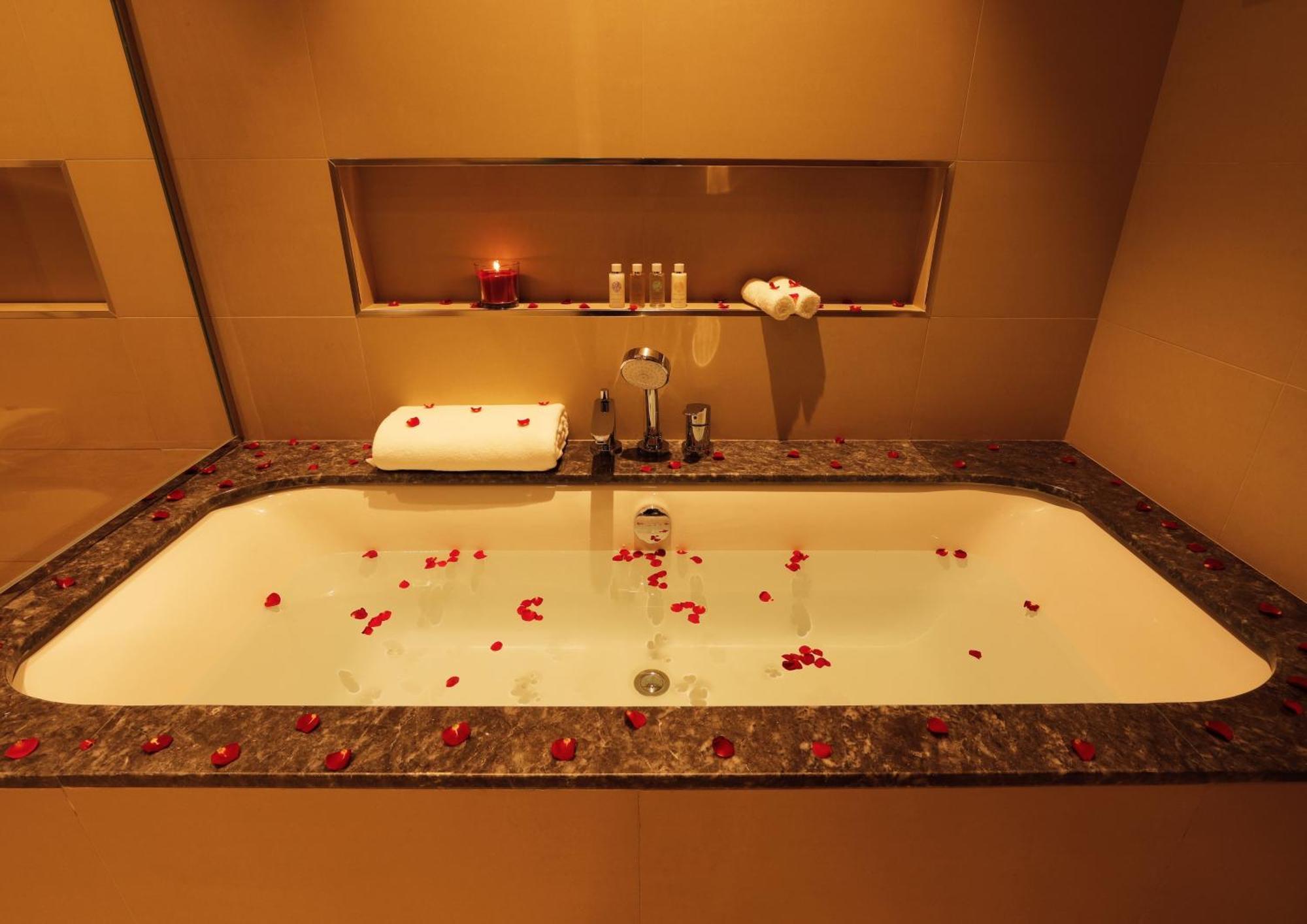 Elegant Apartment With Direct Access To Dubai Mall Екстериор снимка